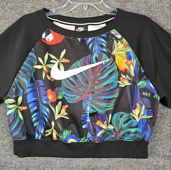 Nike Tops - Nike Sportswear Tropical Print Cropped Athleisure Long sleeve Top